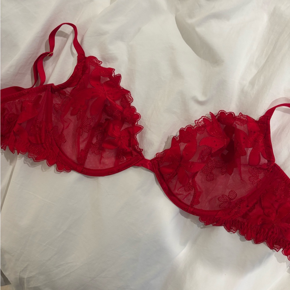 Victoria secret lace bra
